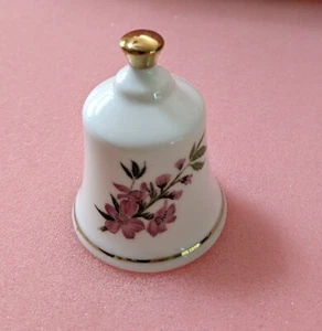 DANBURY MINT Official State Flowers Bone China Bell "DELAWARE", 2.2", Japan - Picture 1 of 4
