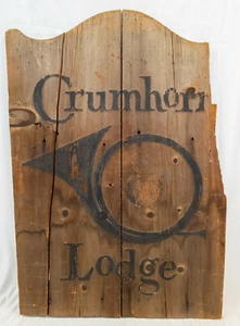 Antique Rustic Primitive 19th/20th Century Wood Sign Crumhorn Lodge Horn & Apple - Picture 1 of 9