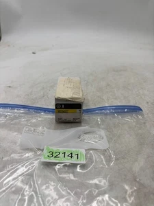 General Electric P9PDNV0 Pushbutton Light Module - Picture 1 of 3