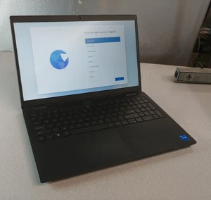 Dell Latitude 3520 Core i5-1135G7 @ 2,40 GHz 16 GB DDR4 WiFi Win 11 Pro - Imagen 1 de 11