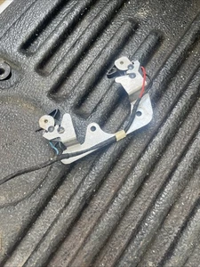 2007-2012 MITSUBISHI ECLIPSE Convertible Top Left Hinge Cylinder Sensor Only - Picture 1 of 3