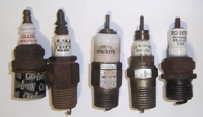 Lote Coleccionable de 5 Bujías De Colección de Bowers, Shain, Sta-Rite Aim Champion Foto 1 de 3