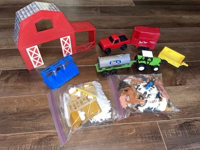 New Ray Valley Ranch Complete Barn Farm Set with Vehicles, Animals & Accessories - Image 1 of 4