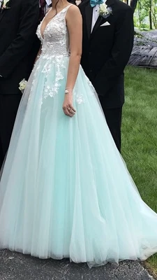 Jovanni выпускное платье стиль 55634 размер 4  - Изображение 1 из 4