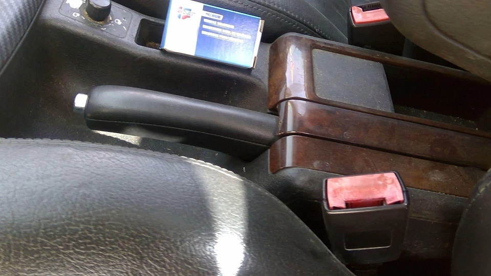 Audi A6 2004 conjunto de manija de freno de estacionamiento OEM freno eléctrico de emergencia Foto 1 de 4