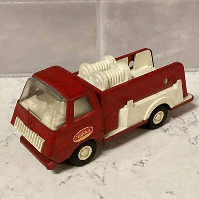 Vintage Tonka, Small Pumper Fire Truck Red & White Mini Tonka Truck USA 1970's - Image 1 of 4