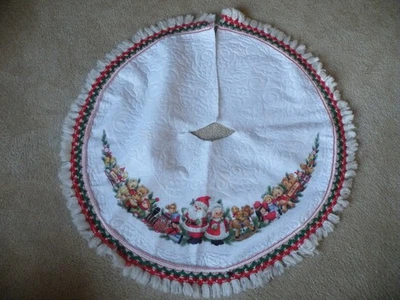 Vintage WHITE Felt CHRISTMAS TREE SKIRT Red White Green FRINGE Mr&Mrs Santa 38" - Image 1 of 4