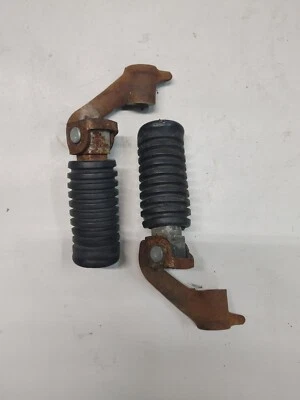 Yamaha XS500 1978 estriberas delanteras y soportes derecha e izquierda Foto 1 de 4