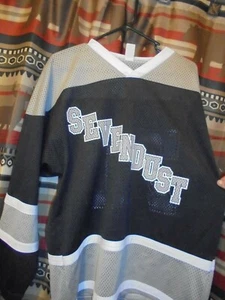 SEVENDUST HOCKEY TRIKOT~GR. L~7-STAUB~LAJON WITHERSPOON~SEHR SELTEN~SCHWER ZU FINDEN!! - Bild 1 von 4