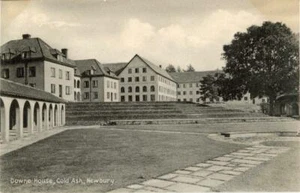 GEDRUCKTE POSTKARTE VON DOWNE HOUSE, COLD ASH, NEWBURY, (NAHE LESUNG), BERKSHIRE 1 - Bild 1 von 2