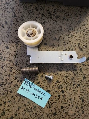 Polia e mola SAMSUNG DRYER IDLER DC96-00882C DC93-00634A NÃO FABRICANTE DE EQUIPAMENTO ORIGINAL - Imagem 1 de 3