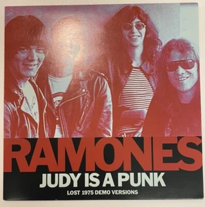RAMONES- JUDY IS A PUNK (LOST 1975 DEMO VERSIONS) 7"45RPM RSD LTD ED RED MARBLE - Bild 1 von 4