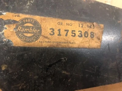 НОВЫЙ ИЗ СТАРЫХ ЗАПАСОВ AMC RAMBLER 1965-66 Rebel Classic Ambassador Marlin КОМПЛЕКТ КРОНШТЕЙНОВ ПЕРЕДНЕГО БАМПЕРА - Изображение 1 из 3