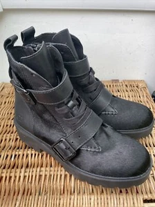 UGG Women's Zorrah Calf Hair Fashion Boot Uk 7 - Picture 1 of 6
