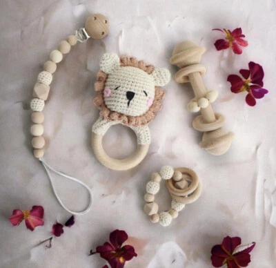 Hecho a mano Crochet León Bebé Set de Regalo Sonajero Set Bebé Regalo Juguete Sensorial Foto 1 de 2