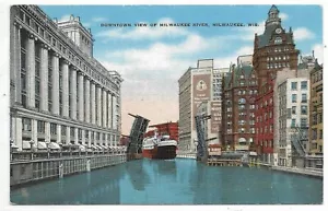 Milwaukee Wisconsin Postcard Downtown View Of Milwaukee River Unused - Bild 1 von 2