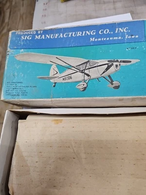 Kit de avião modelo vintage SIG Fairchild escala 24 (36" envergadura) ótimo estado - Imagem 1 de 4