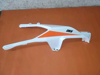Pluma trasera derecha KTM DUKE 690 R (ez. 04.04.2014) 7600300200228 Foto 1 de 3