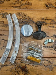 Vintage Cat Eye and Sakae Bicycle Reflector Lot - Picture 1 of 5