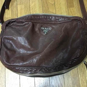 Borsa a tracolla PRADA in condizioni dal Giappone - Foto 1 di 3