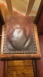 Antik Kinostühle Holz und Leder.Absoluter Hingucker für zu Hause/Geschäft - Bild 1 von 3