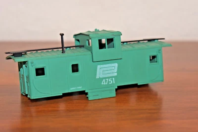 HO Train Shell - Penn Central Caboose - Image 1 of 4