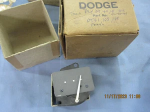 NOS 1939 1940 1946 1947 1948 1950 Dodge Plymouth Pwr Wgn Truck Oil Gauge 591989 - Picture 1 of 7