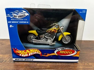 2002 Mattel Hot Wheels Custom #2 MOTO 1:18 Motorcycle #47366 - Picture 1 of 3