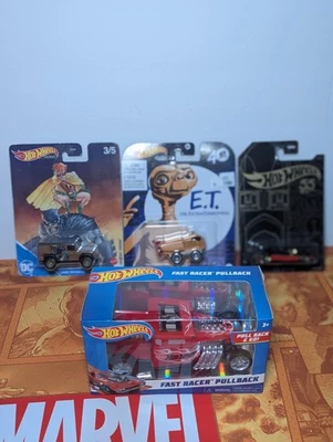 Hot Wheels Lot - E.T. Character Car, Batman Land Rover, 55th Twin Mill, Pullback - Image 1 of 4