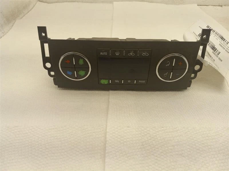Temperature Control With AC Opt CJ2 10-11 GMC Sierra 1500 20878785 - Image 1 of 4