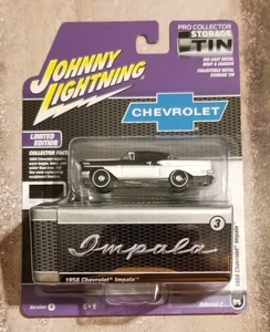 Johnny Lightning 1958 Chevy Impala 1:64 Diecast Car Storage Tin VeB R2 #3 - Bild 1 von 5