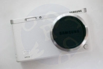 Samsung NX mini Camera w/ NX-M 9-27mm F3.5-5.6 ED OIS Lens - Image 1 of 4