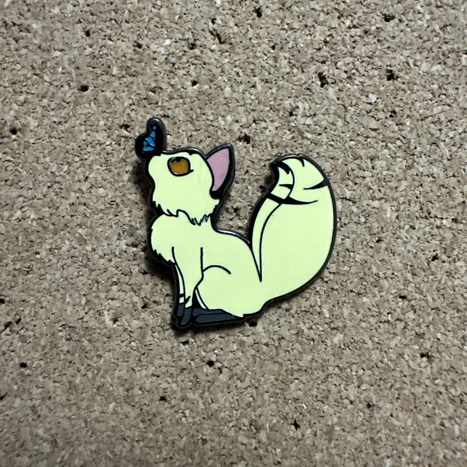 Anime Inuyasha Kirara Mariposa Metal Esmalte Solapa Mochila Bolso Insignia Broche Prendedor Foto 1 de 1