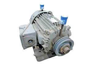 🔥TOSHIBA 30 HP 3 PHASE INDUCTION MOTOR 460VAC 286T FRAME 1770 RPM TEFC W/ BASE - Picture 1 of 16
