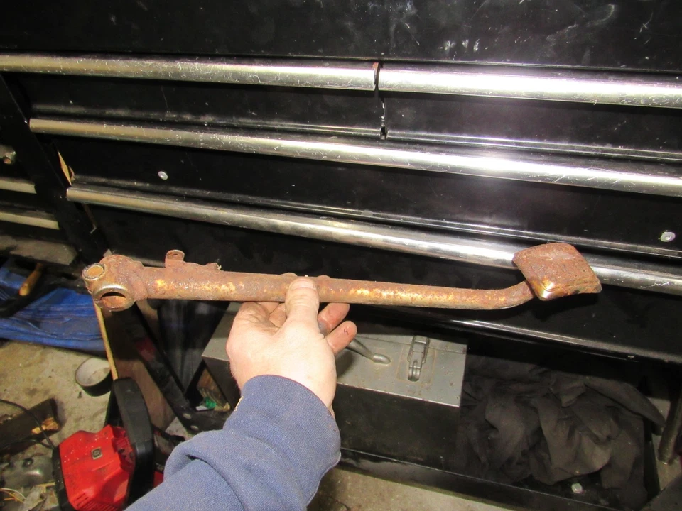 Kawasaki KZ750 M CSR 1982 palanca de pedal de freno trasero Foto 1 de 1