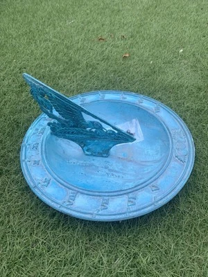 De colección Hierro Fundido Número Romano Reloj de Sol Pájaro Baño Alimentador Firmado Brenda Koppel 11.5" Foto 1 de 4