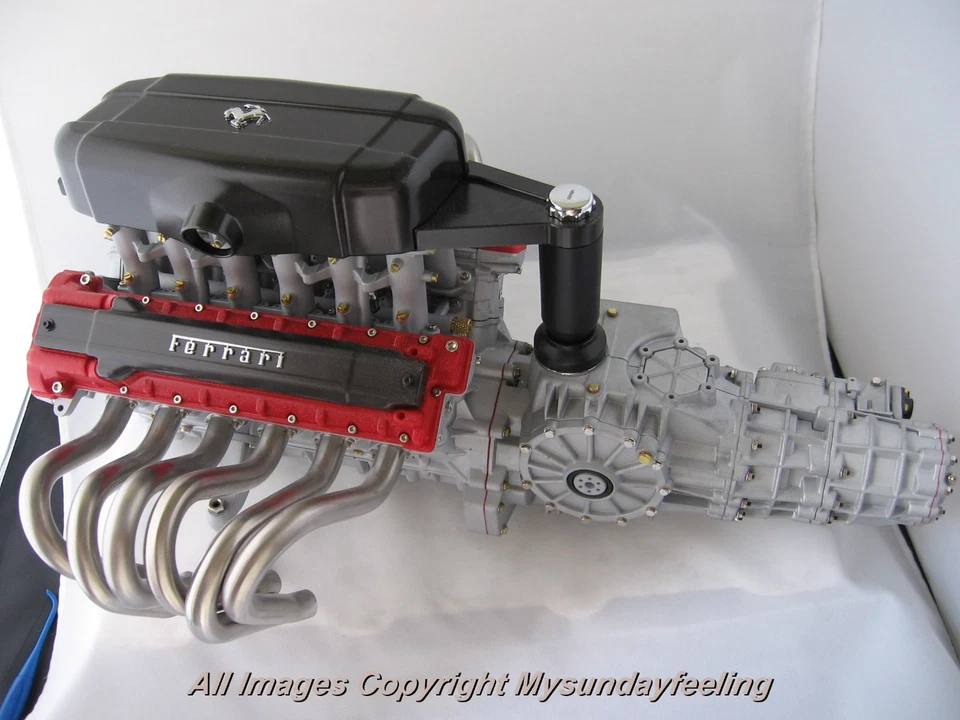 MOTORE FERRARI ENZO - SCALA I:4 De Agostini - Immagine 1 di 4