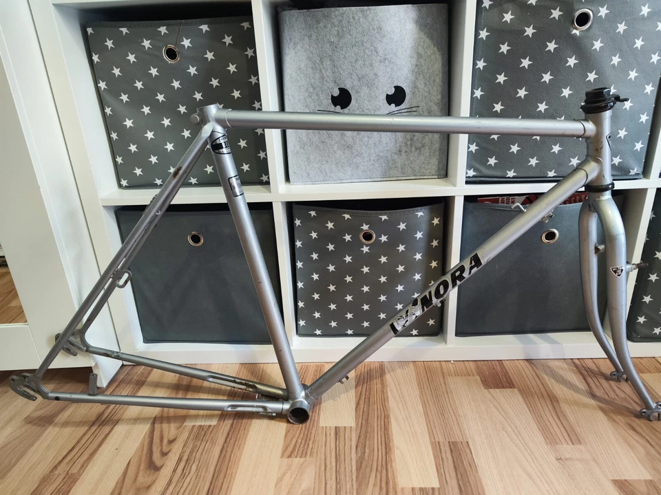 Vintage Winora Trekking-, Fahrradrahmen, 55cm RH, 90er Jahre  - Bild 1 von 4