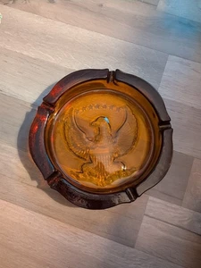 USA GREAT SEAL OF AMERICA- EAGLE LOGO, AMBER COLOR GLASS 10" ASHTRAY,1960 H3 - Picture 1 of 2