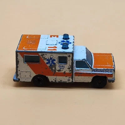 Vintage Matchbox Ambulance Diecast Toy Paramedics E11 Macau 1980s Emergency Car - Image 1 of 4