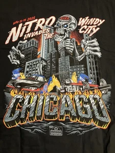 MAGLIETTA NHRA DRAG RACING UFFICIALE 2025 STILE CHICAGO NITRO JUNKIE TAGLIA 2X - Foto 1 di 4