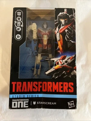 Figura de acción Hasbro Transformers One Studio Series Deluxe Class Starscream Foto 1 de 4