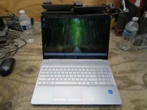 HP Laptop 15-DW1053DX 15,6" Celeron N4120 1,10 GHz 4 GB RAM 128 GB SSD (NO AC) - Foto 1 di 8