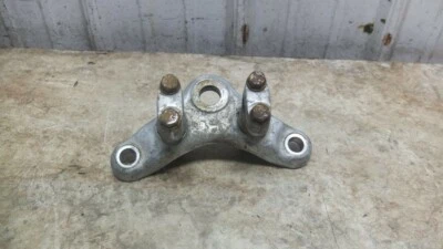 Abrazadera de amortiguador de horquilla triple árbol superior Honda CD175 CD CB 175 CB175 Foto 1 de 4