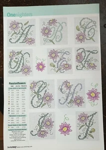 Kreuzstichkarte (aus Magazin) - Alphabet & Zahlen - Passionsblumen - Bild 1 von 4