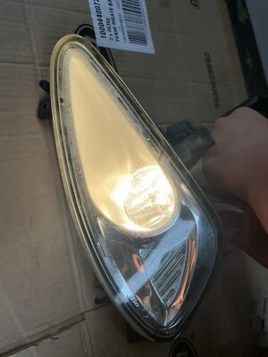 2007 2008 2009 Mercedes Benz W221 S550 S600 Front Right Passenger  FogLight Lamp - Image 1 of 4