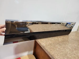 2010 LINCOLN NAVIGATOR RIGHT PASSENGER SIDE FRONT EXTERIOR DOOR CLADDING PANEL - Picture 1 of 5