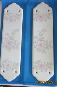 Pair of Vintage Ceramic Finger Plates – 30cm Floral Design – Pink Magnolia - Picture 1 of 12