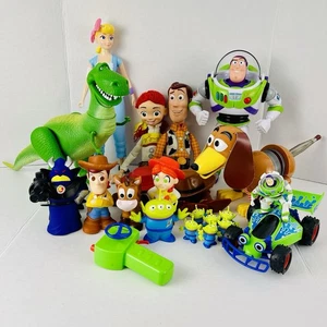Menge 19 Toy Story Figuren Puppen Slinky Rex Buzz Woody Zugschnur Jesse Disney - Bild 1 von 15