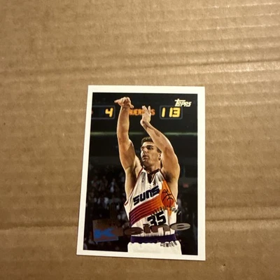 1995-96 Topps - Joe Kleine #141 - Image 1 of 2